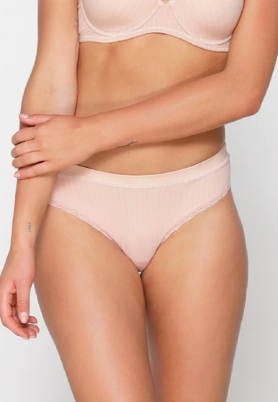 seamless sports briefs for active womenLingadore Daily String - Pale Blush