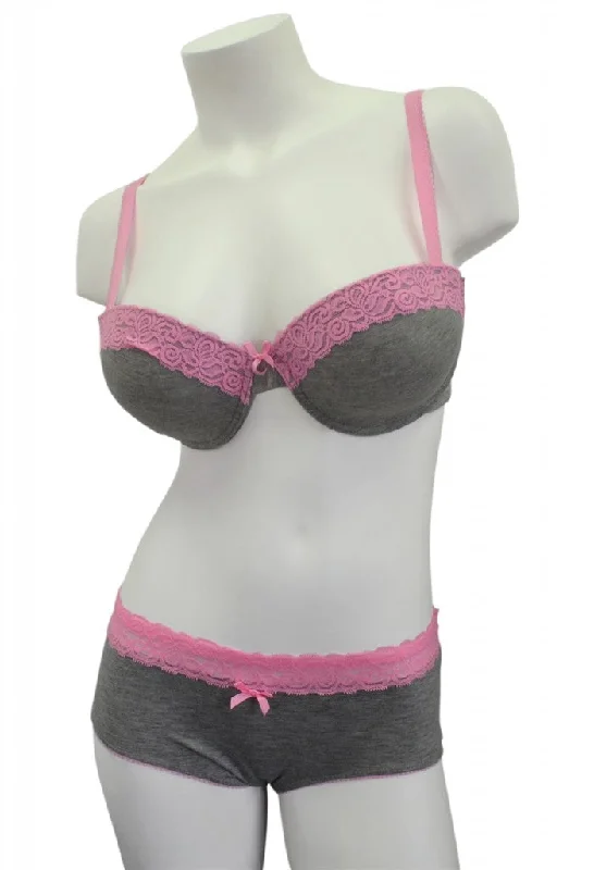 plus-size seamless panties with a tummy control panelPlus-Size Gray & Pink T-shirt Fabric Bra & Panty Set