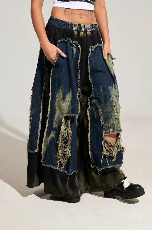 Women's Dress PantsDOWN AND DIRTY DISTRESSED DENIM PANT