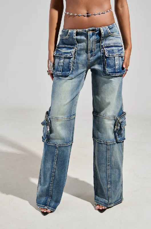 Women's Flared PantsLOW RISE SHORTY OMBRE CARGO DENIM